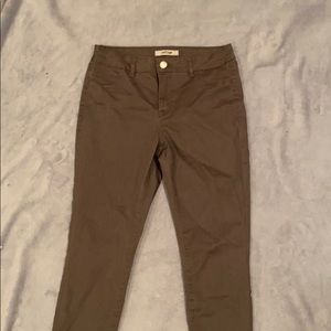 Grey Refuge Jeggings (size 6)